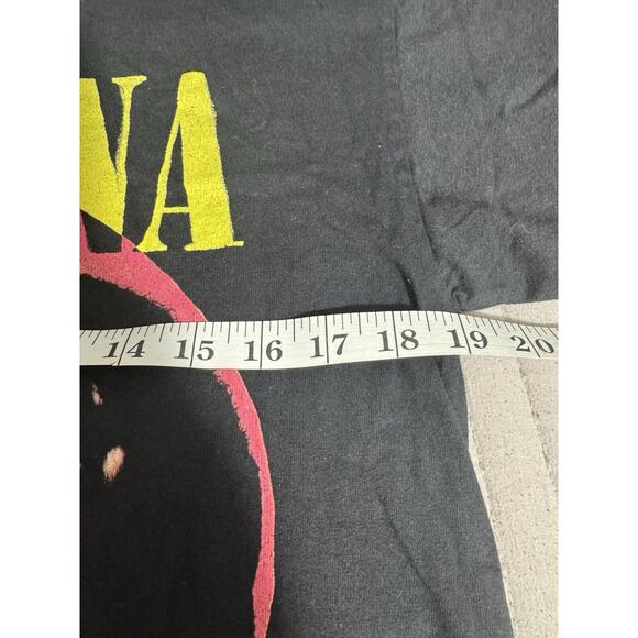 Nirvana Photo Dip-Dye Graphic Hot Topic Band Logo T Shirt Size Medium Tee - Picture 5 of 6